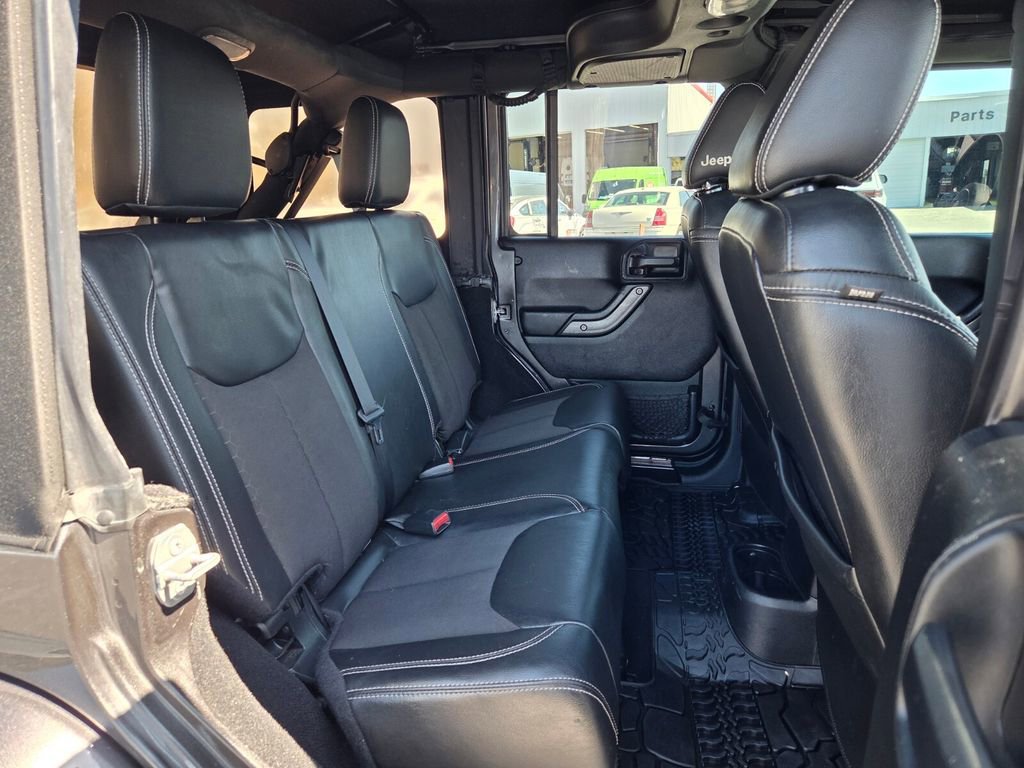 Used 2018 Jeep Wrangler Unlimited Sport AWD/4WD image 16