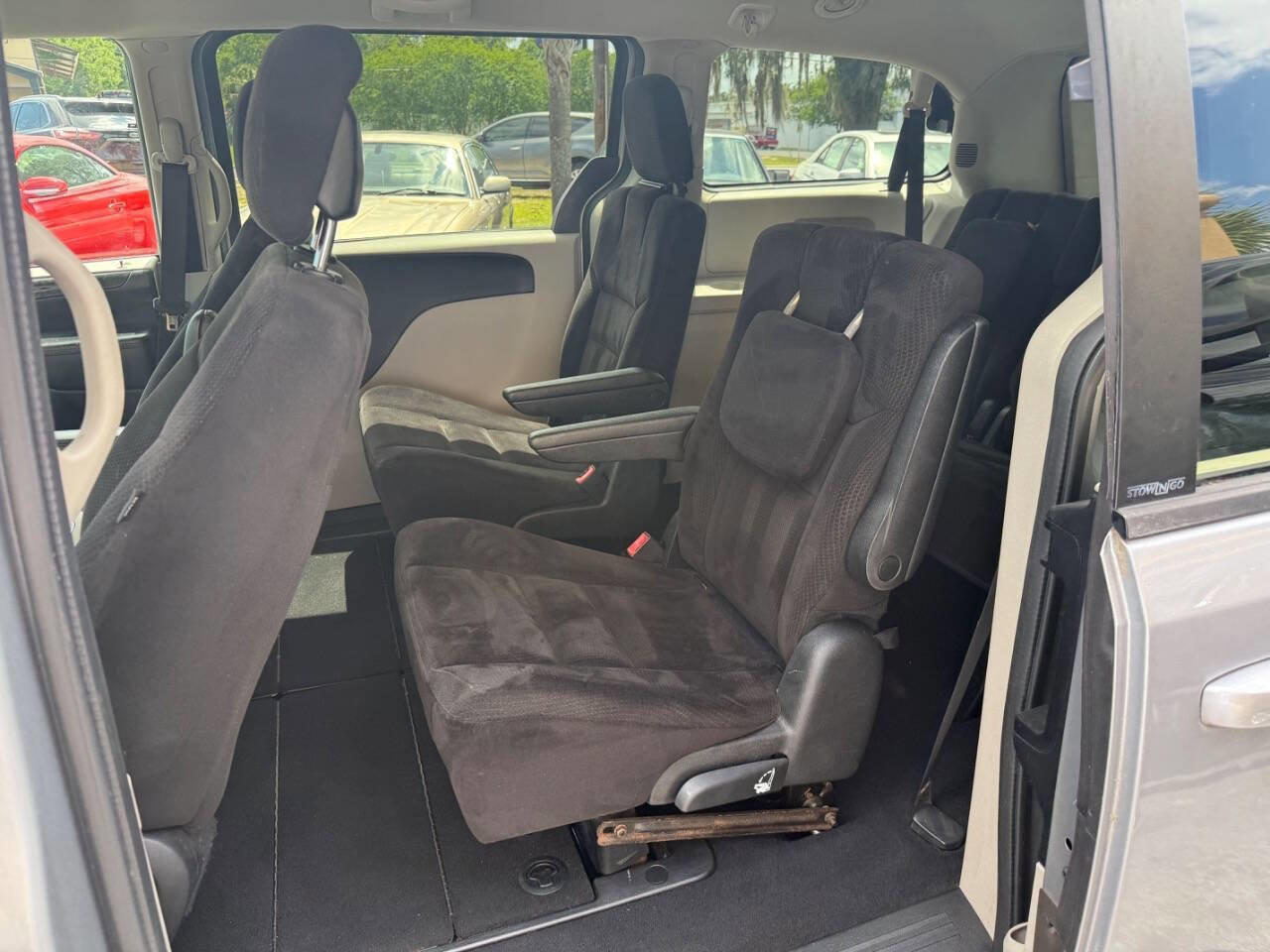 Used 2014 Dodge Grand Caravan SXT FWD image 9
