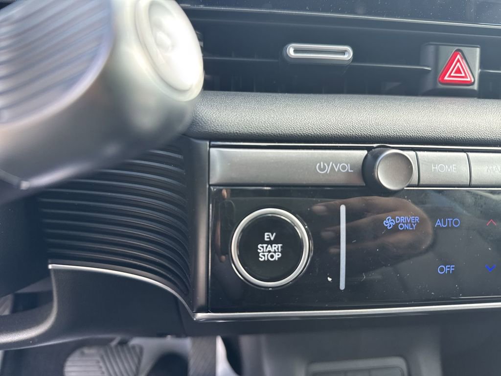 Used 2025 Hyundai Ioniq 5 SEL image 22