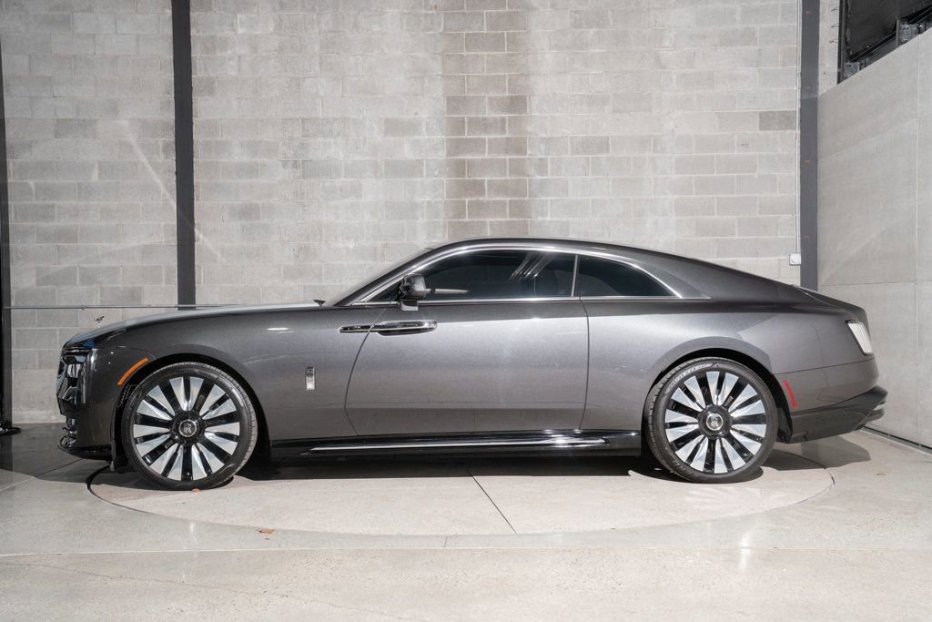 Used 2024 Rolls-Royce Spectre w/ Spectre Launch Package AWD/4WD image 6
