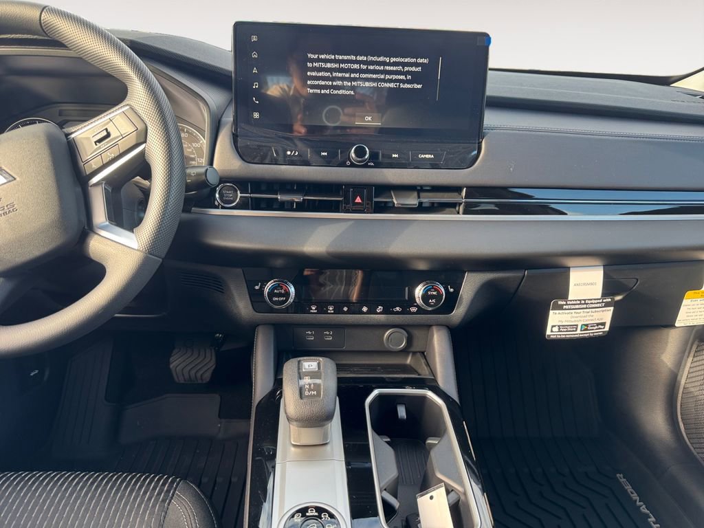 New 2026 Mitsubishi Outlander ES FWD image 10
