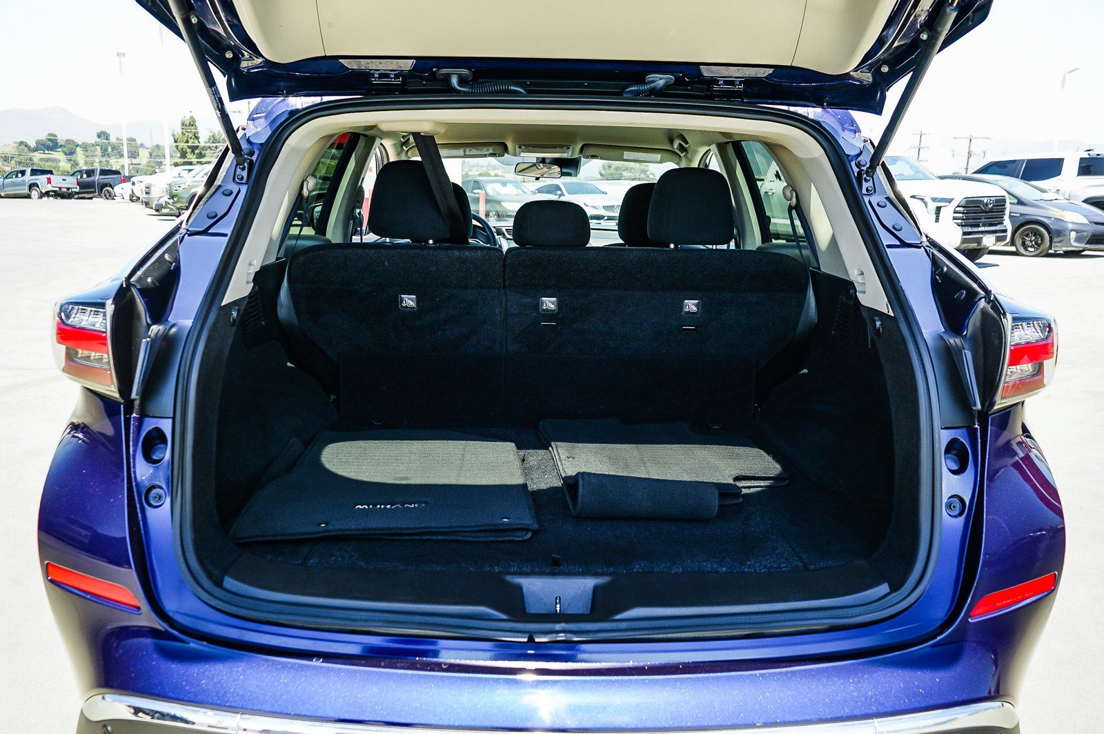 Used 2023 Nissan Murano S AWD/4WD image 27