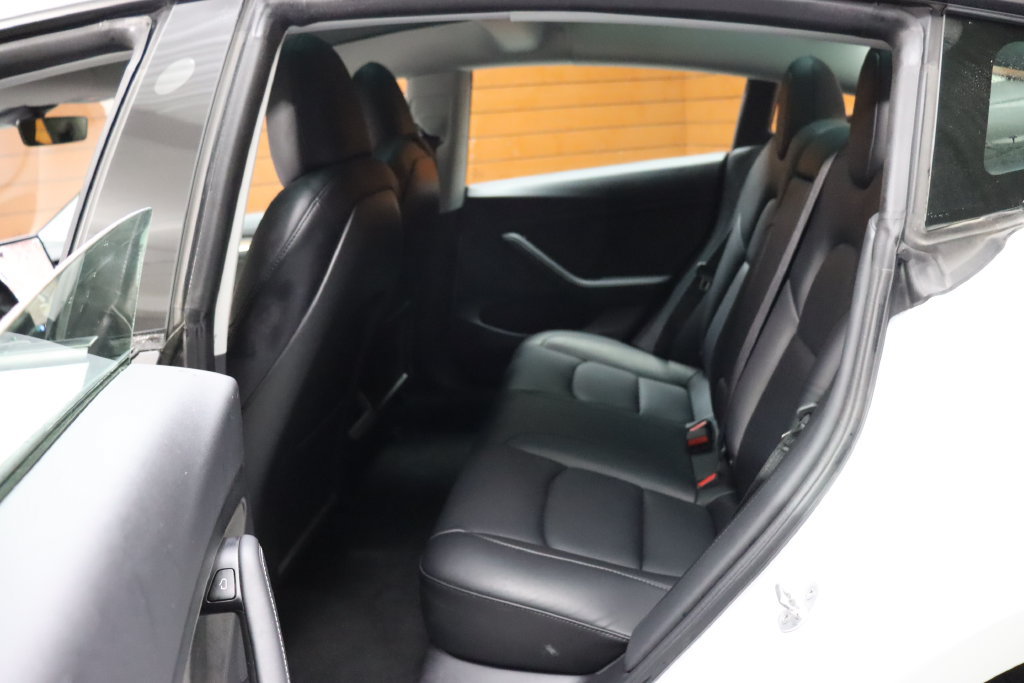Used 2023 Tesla Model 3 Standard Range RWD image 32