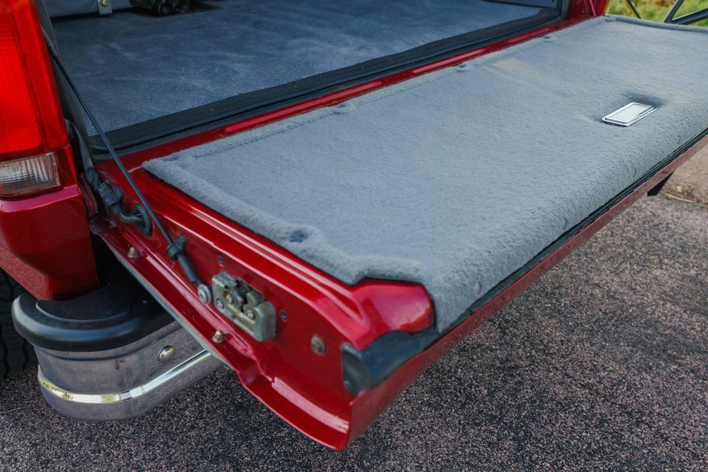 Used 1994 Ford Bronco XLT image 97