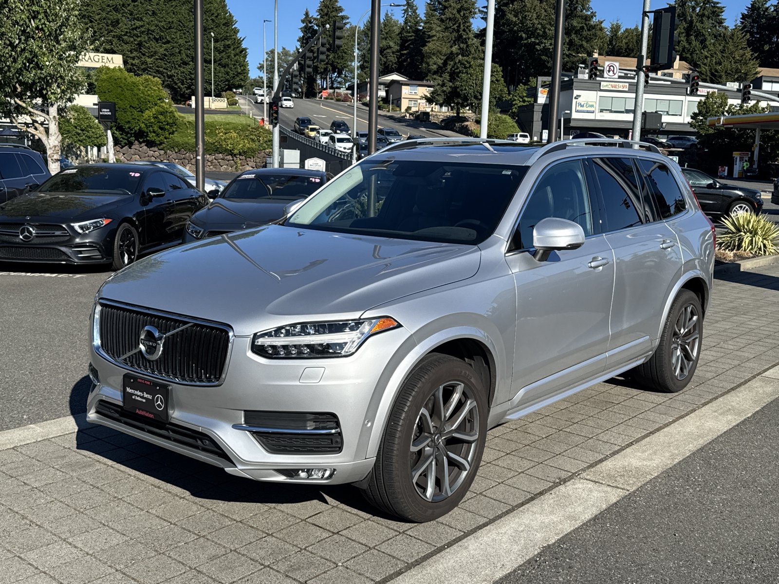 Used 2018 Volvo XC90 T6 Momentum w/ Convenience Package