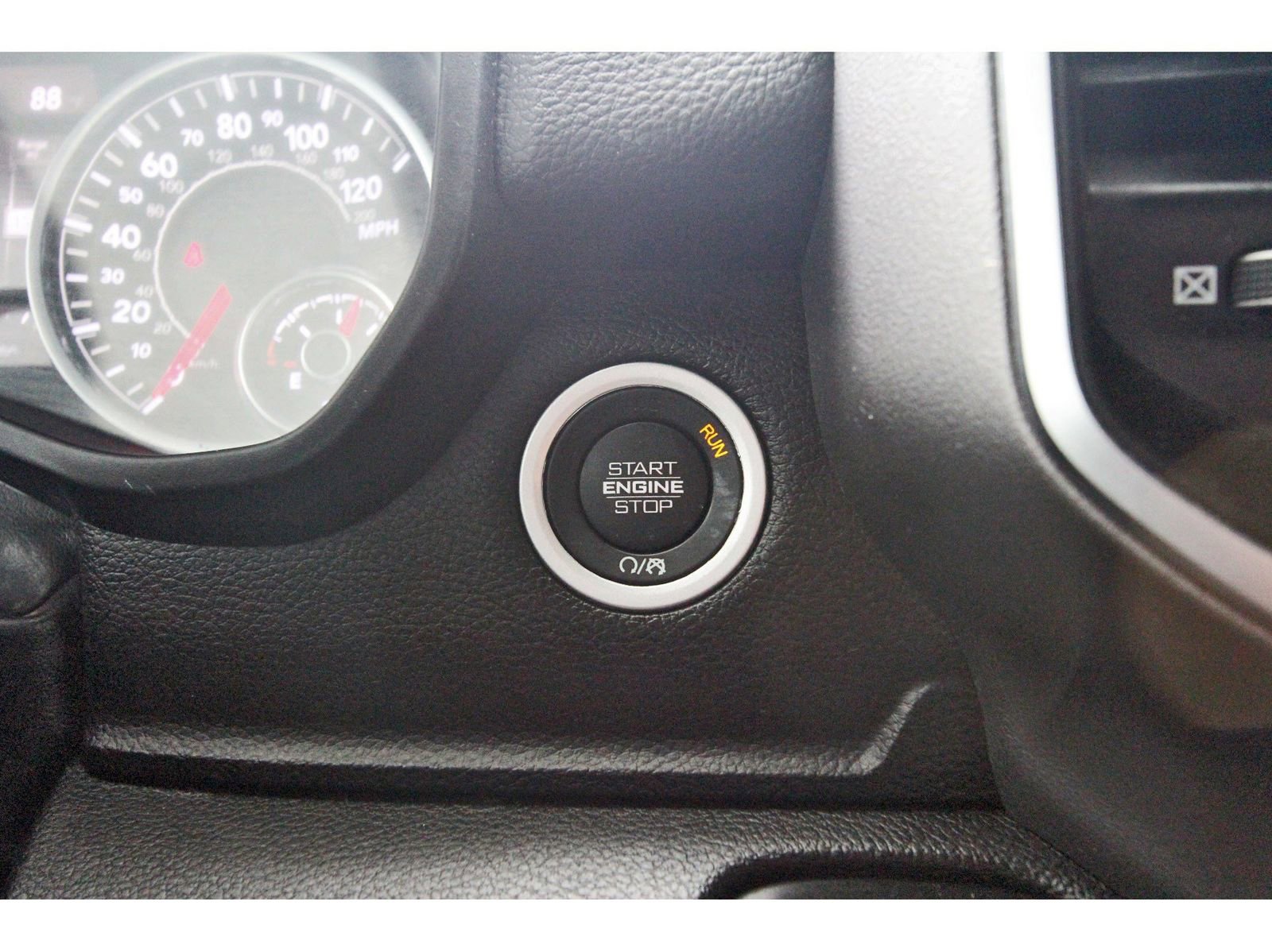 Used 2024 RAM 1500 Big Horn AWD/4WD image 21