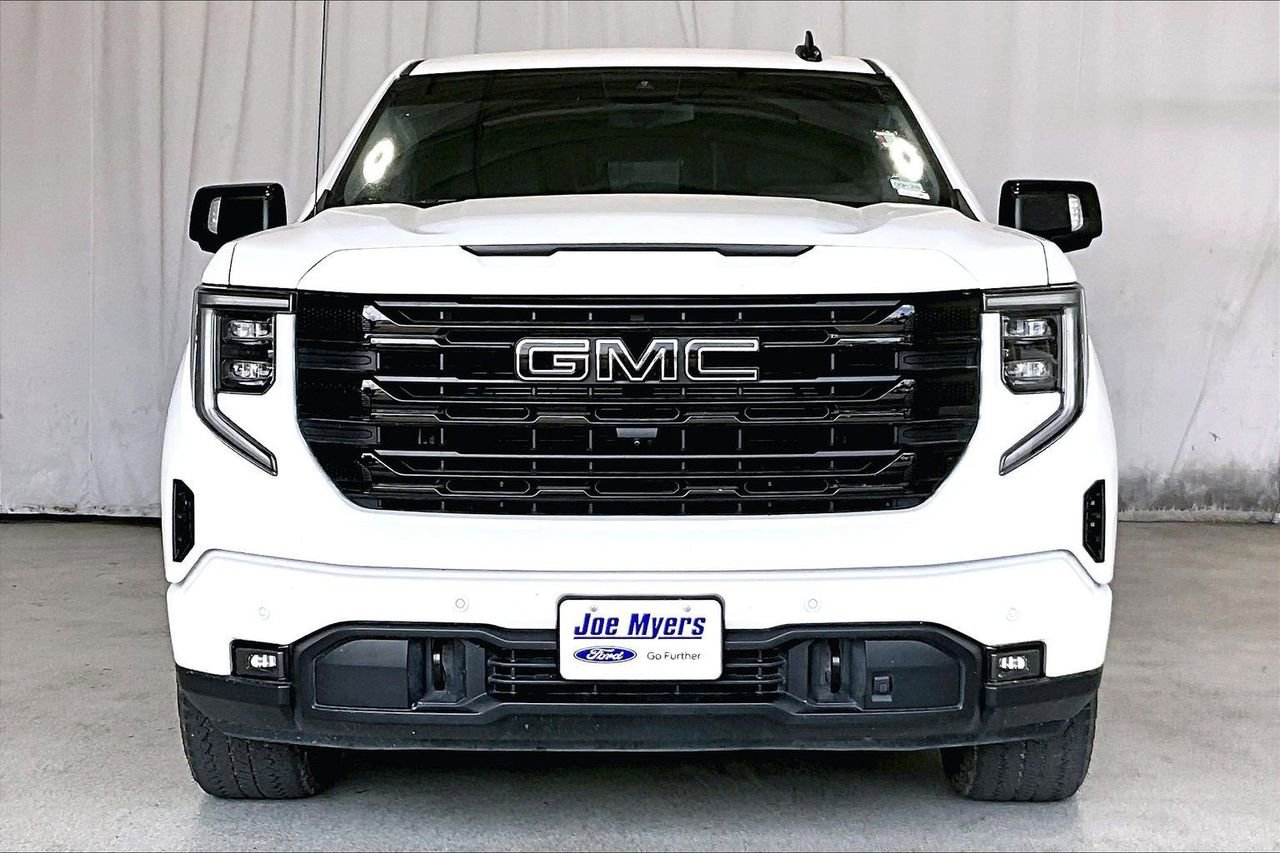 Used 2024 GMC Sierra 1500 Elevation w/ Elevation Premium Package image 3
