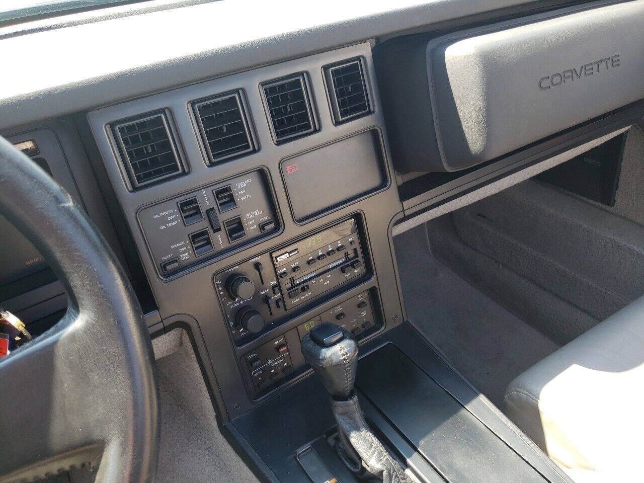 Used 1989 Chevrolet Corvette Convertible RWD image 24