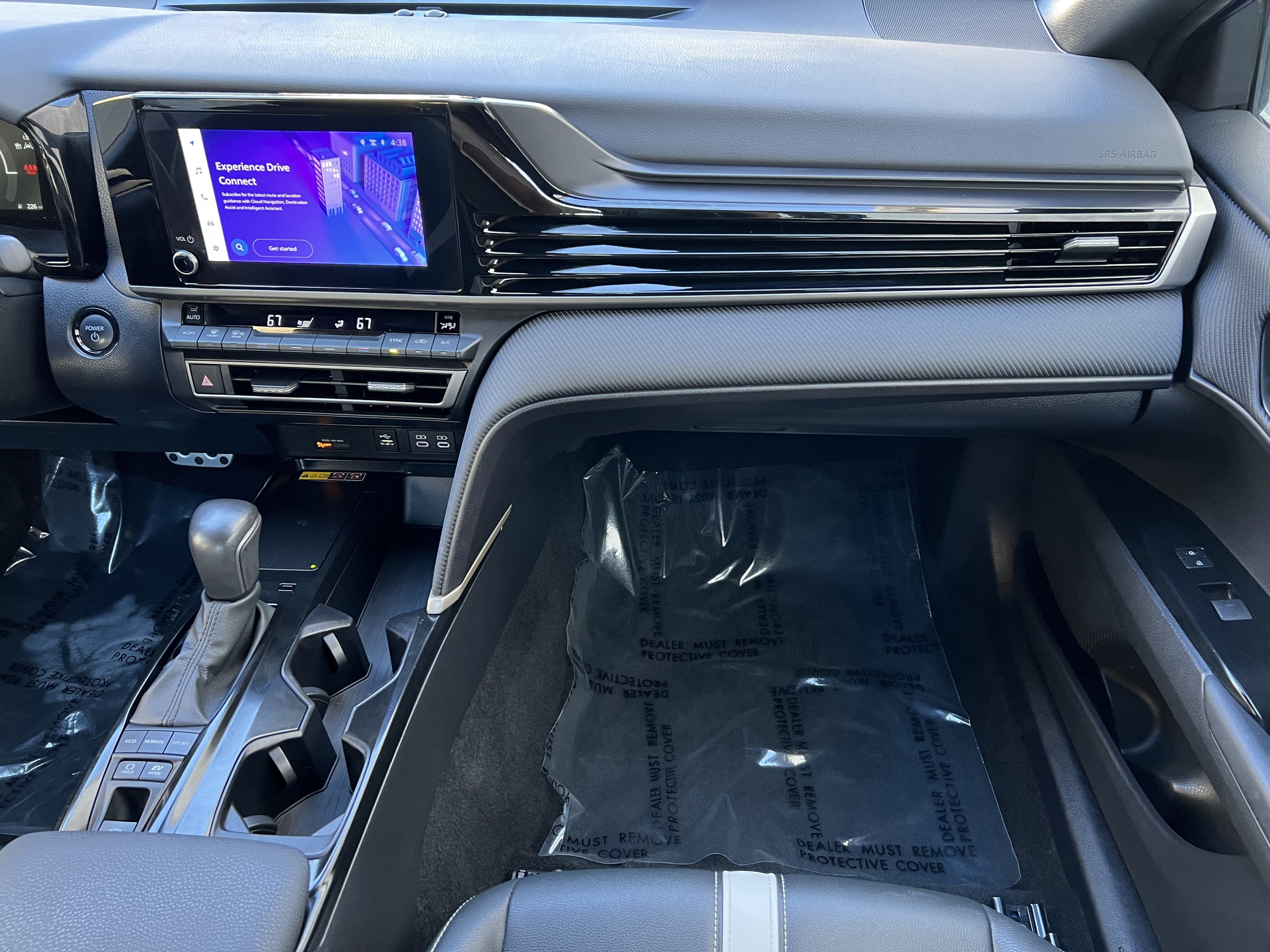Used 2025 Toyota Camry SE FWD image 33