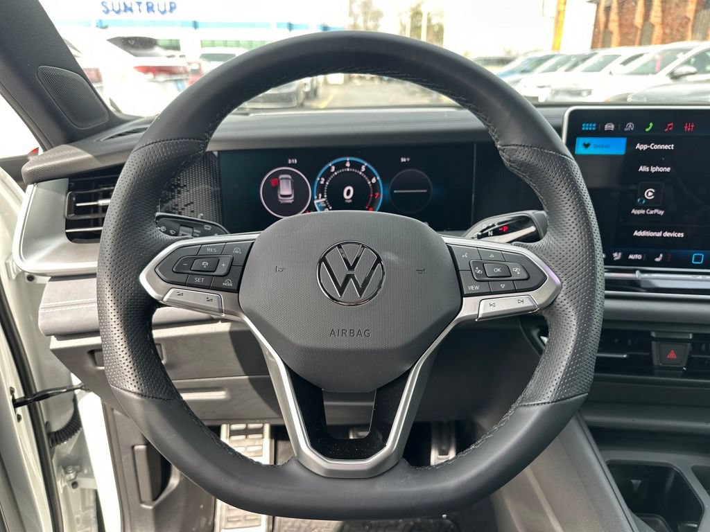 New 2026 Volkswagen Tiguan SE R-Line AWD/4WD image 17