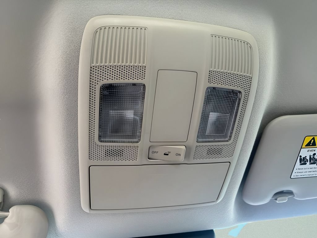 Used 2019 Toyota Yaris LE FWD image 27