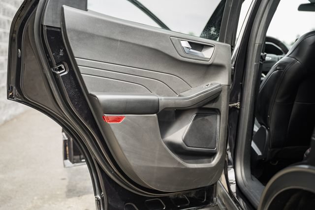 Used 2025 Ford Escape ST-Line Select AWD/4WD image 37