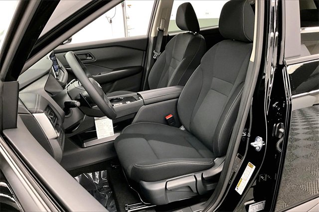 New 2026 Nissan Rogue S image 9