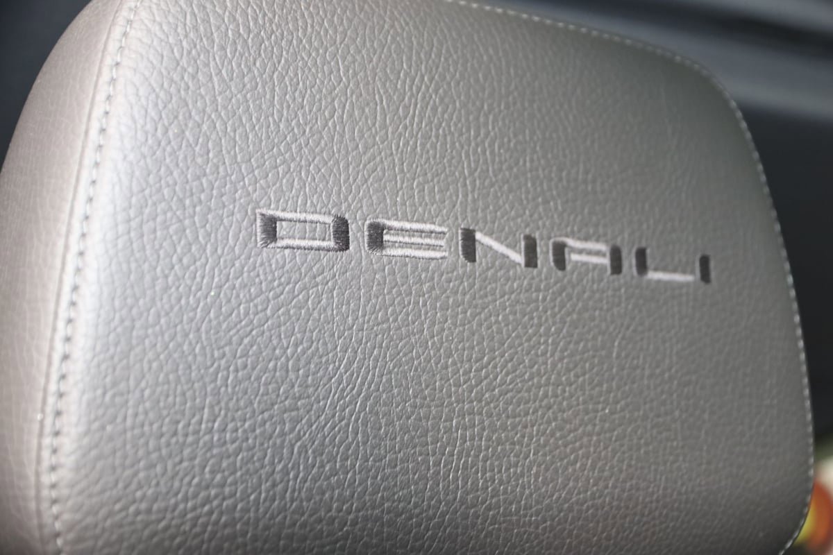 Used 2021 GMC Sierra 3500 Denali w/ Denali Ultimate Package AWD/4WD image 14