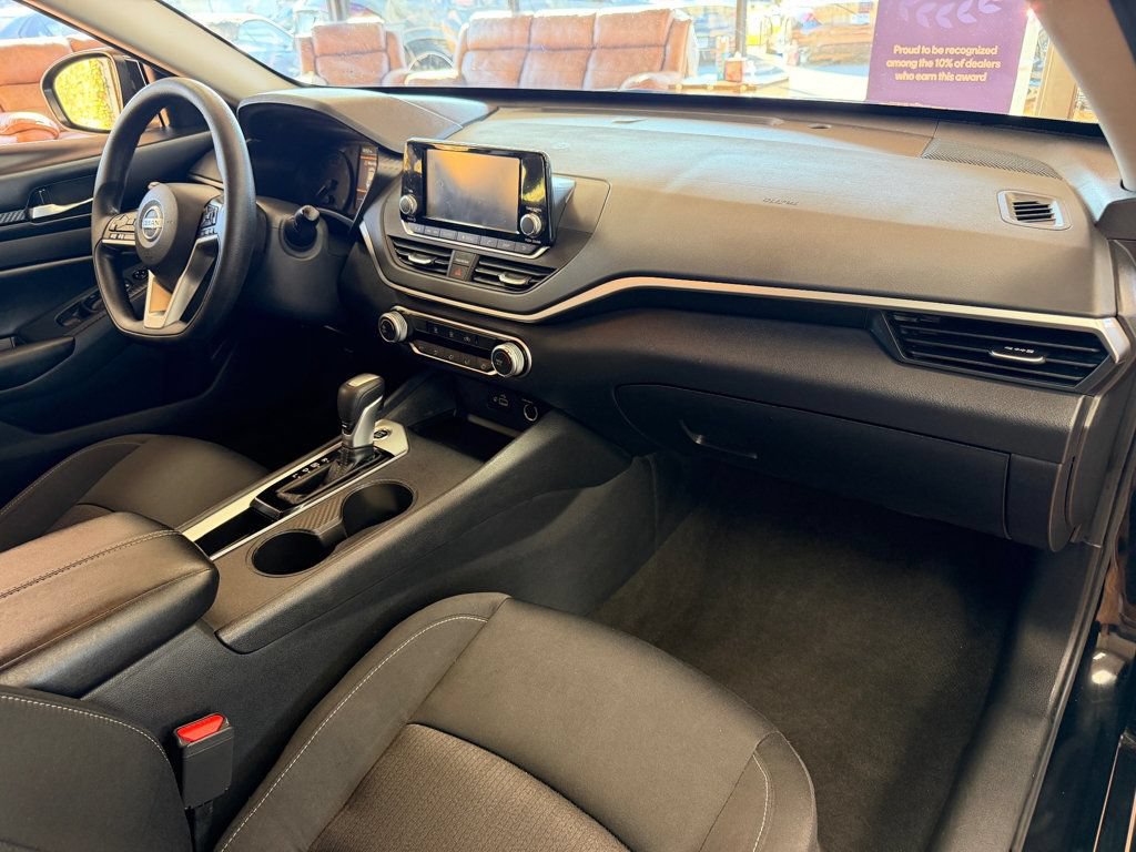 Used 2022 Nissan Altima 2.5 S FWD image 23