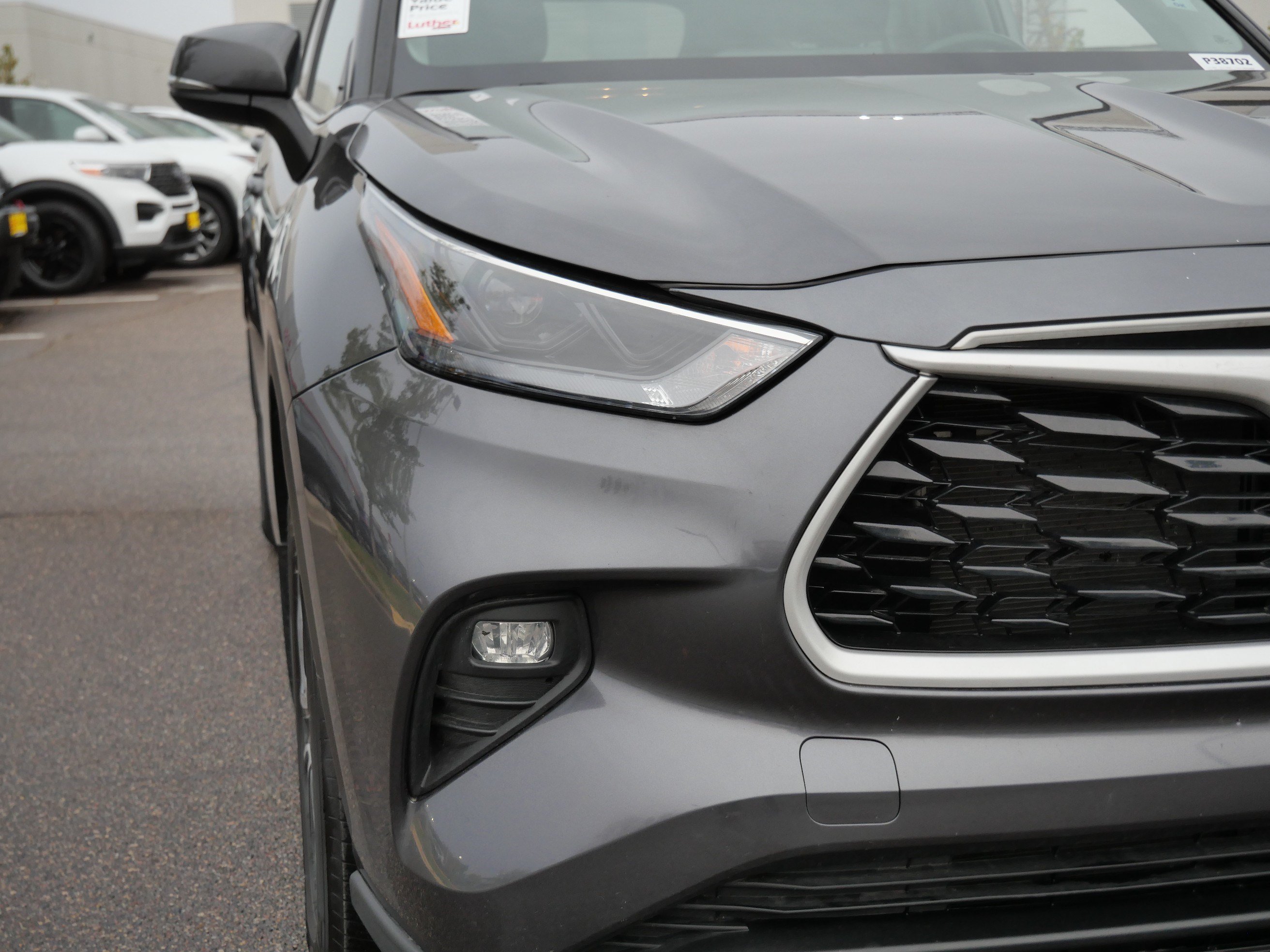 Used 2025 Toyota Highlander XLE AWD/4WD image 17