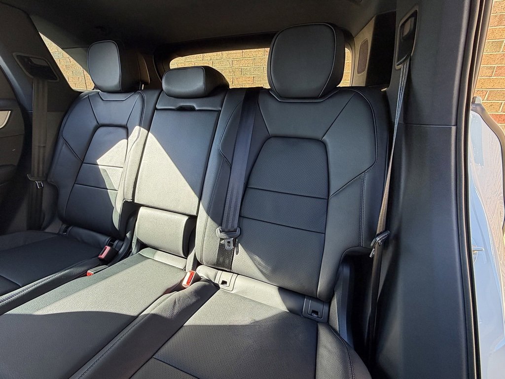 Certified 2025 Porsche Cayenne image 18