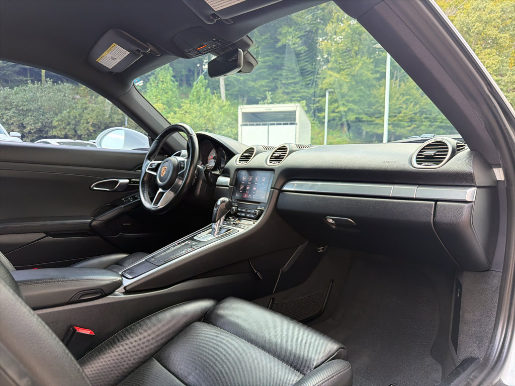Used 2018 Porsche 718 Cayman S RWD image 15