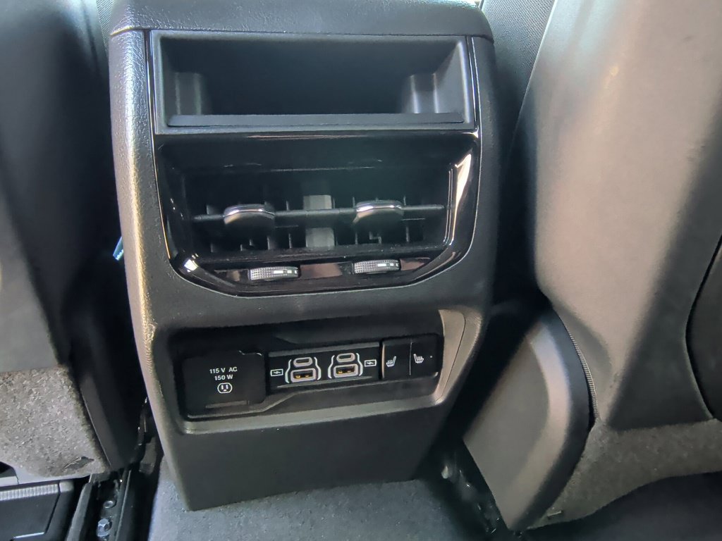 Used 2024 Jeep Grand Cherokee Limited RWD image 39