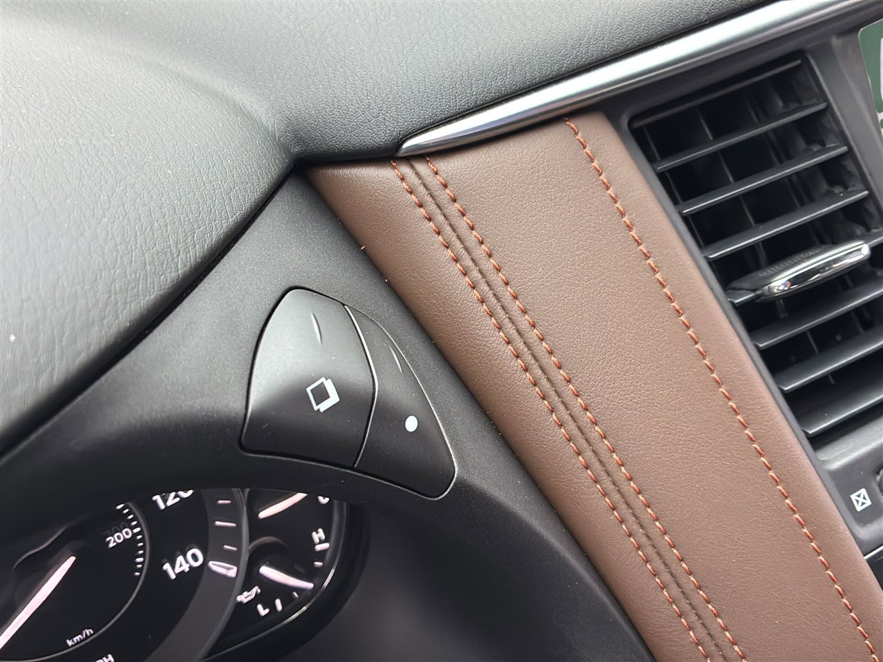 Used 2020 Nissan Armada Platinum w/ Platinum Reserve Package image 29