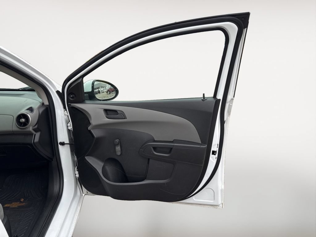 Used 2016 Chevrolet Sonic LS FWD image 18