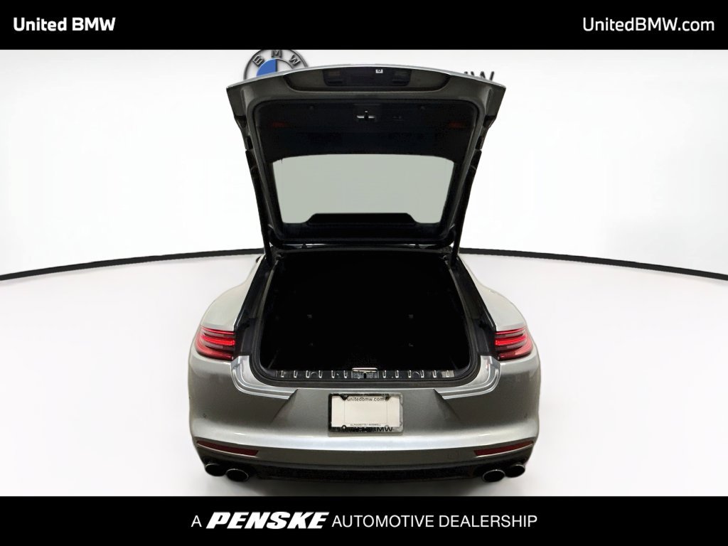 Used 2020 Porsche Panamera RWD image 21