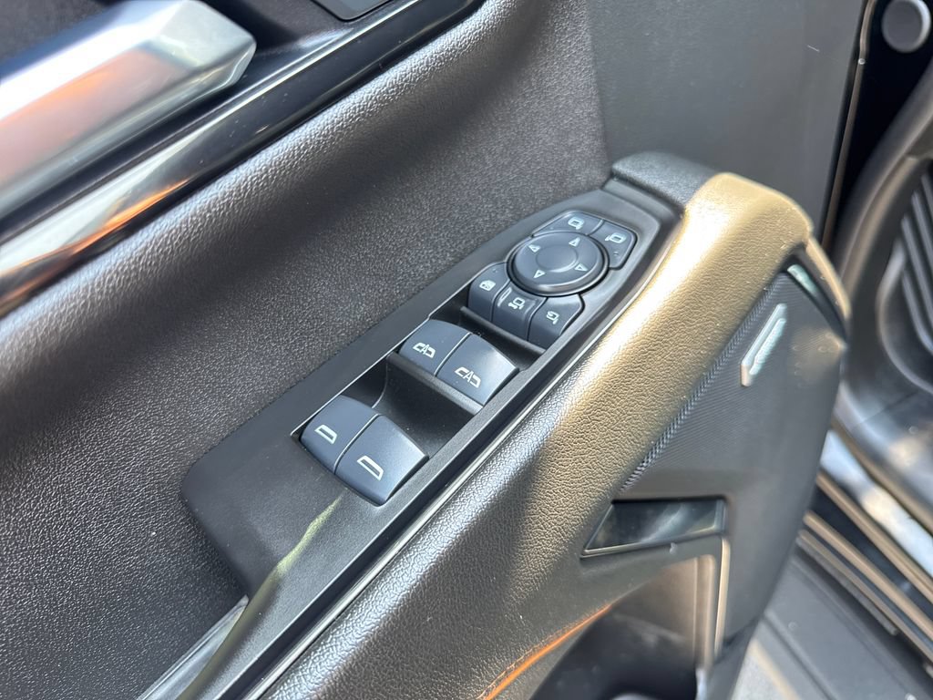 Used 2025 GMC Sierra 2500 AT4 w/ AT4 Premium Plus Package AWD/4WD image 11