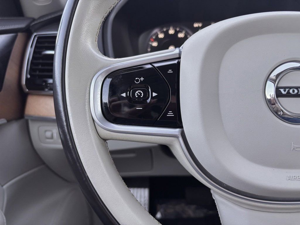 Used 2020 Volvo XC90 T8 Inscription image 6