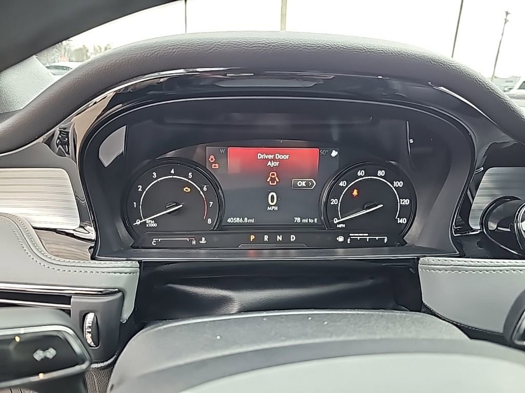 Used 2021 Lincoln Corsair AWD w/ Premium Package image 11