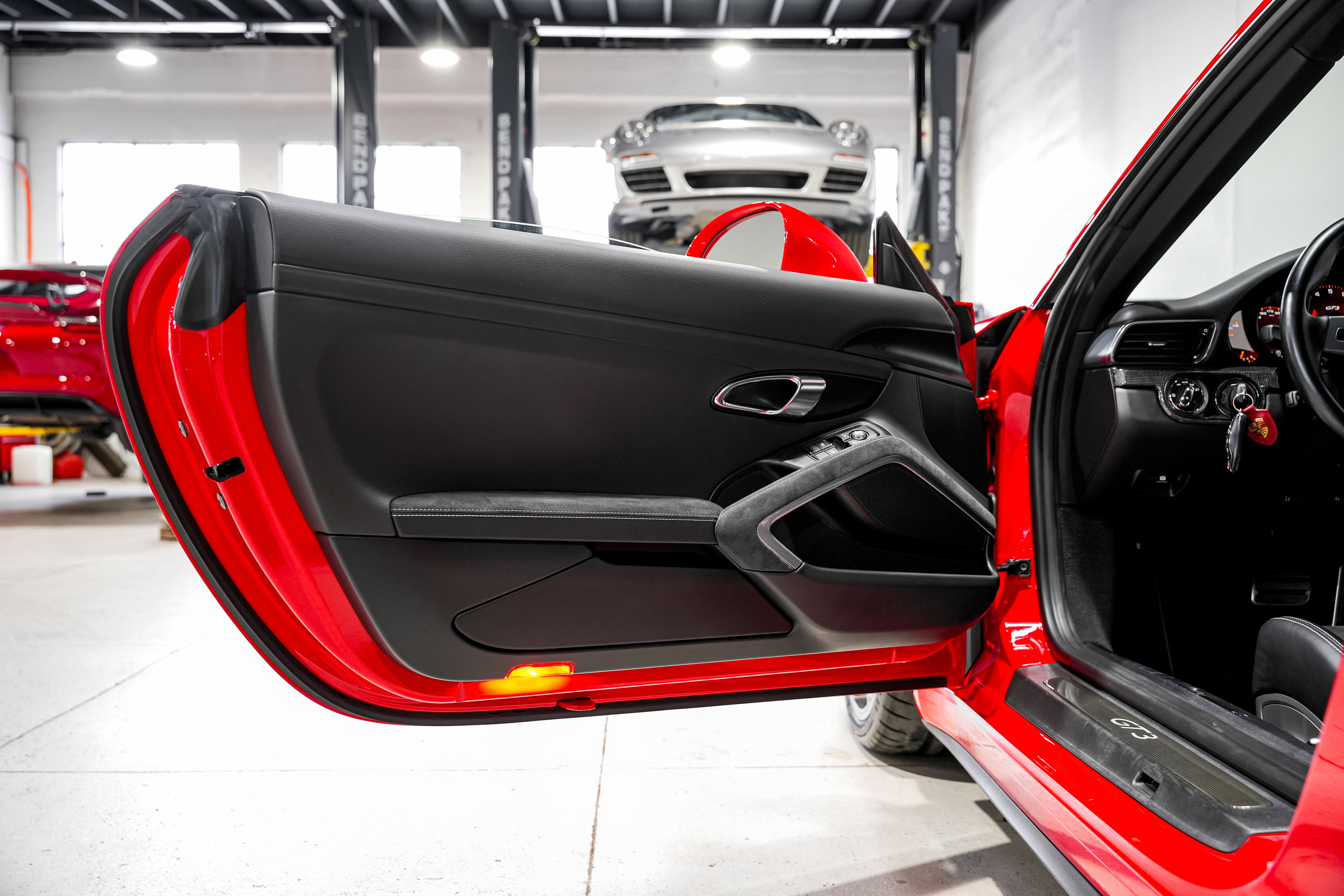 Used 2015 Porsche 911 GT3 image 23