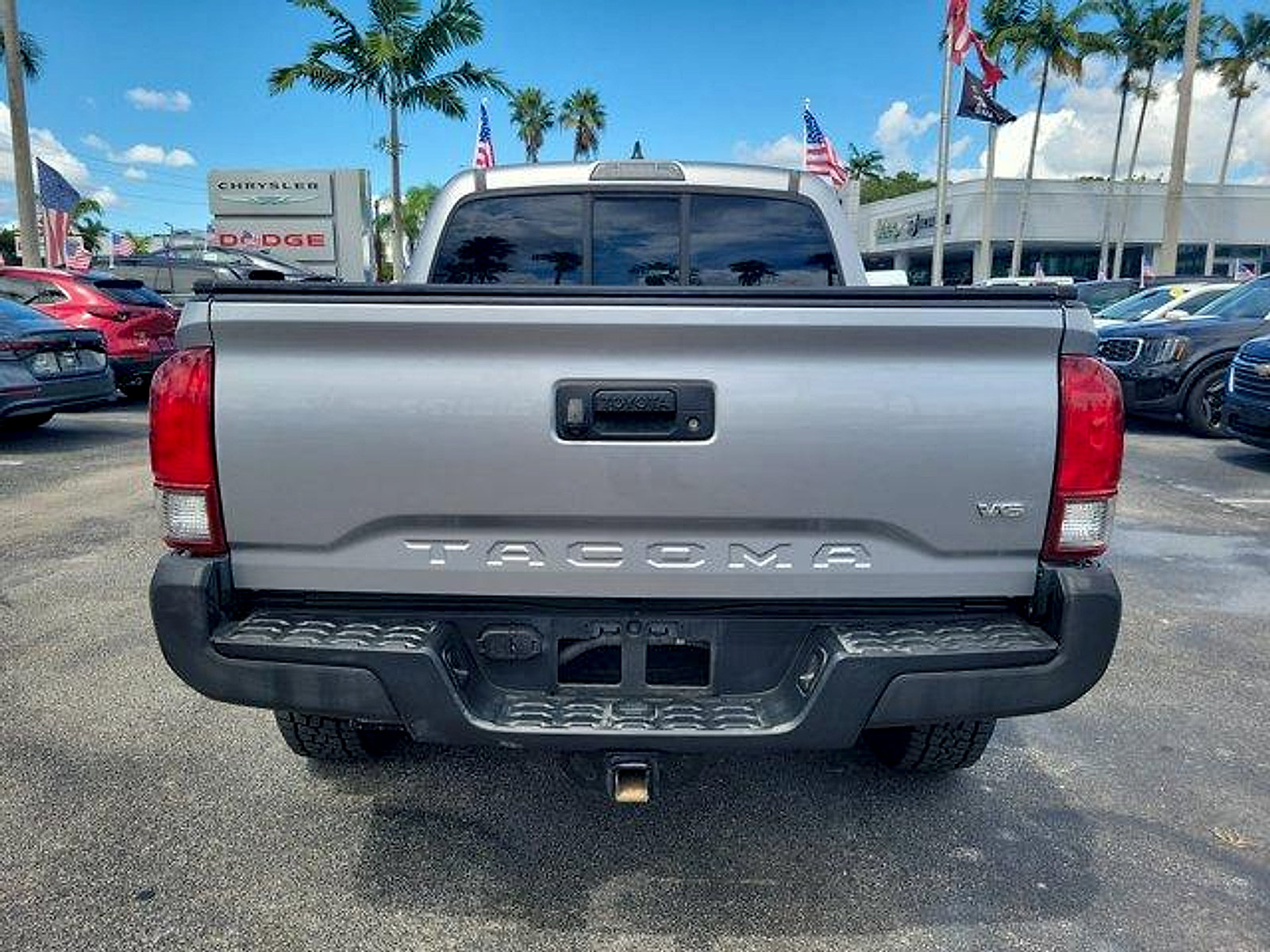 Used 2016 Toyota Tacoma TRD Sport w/ Towing Package RWD image 6