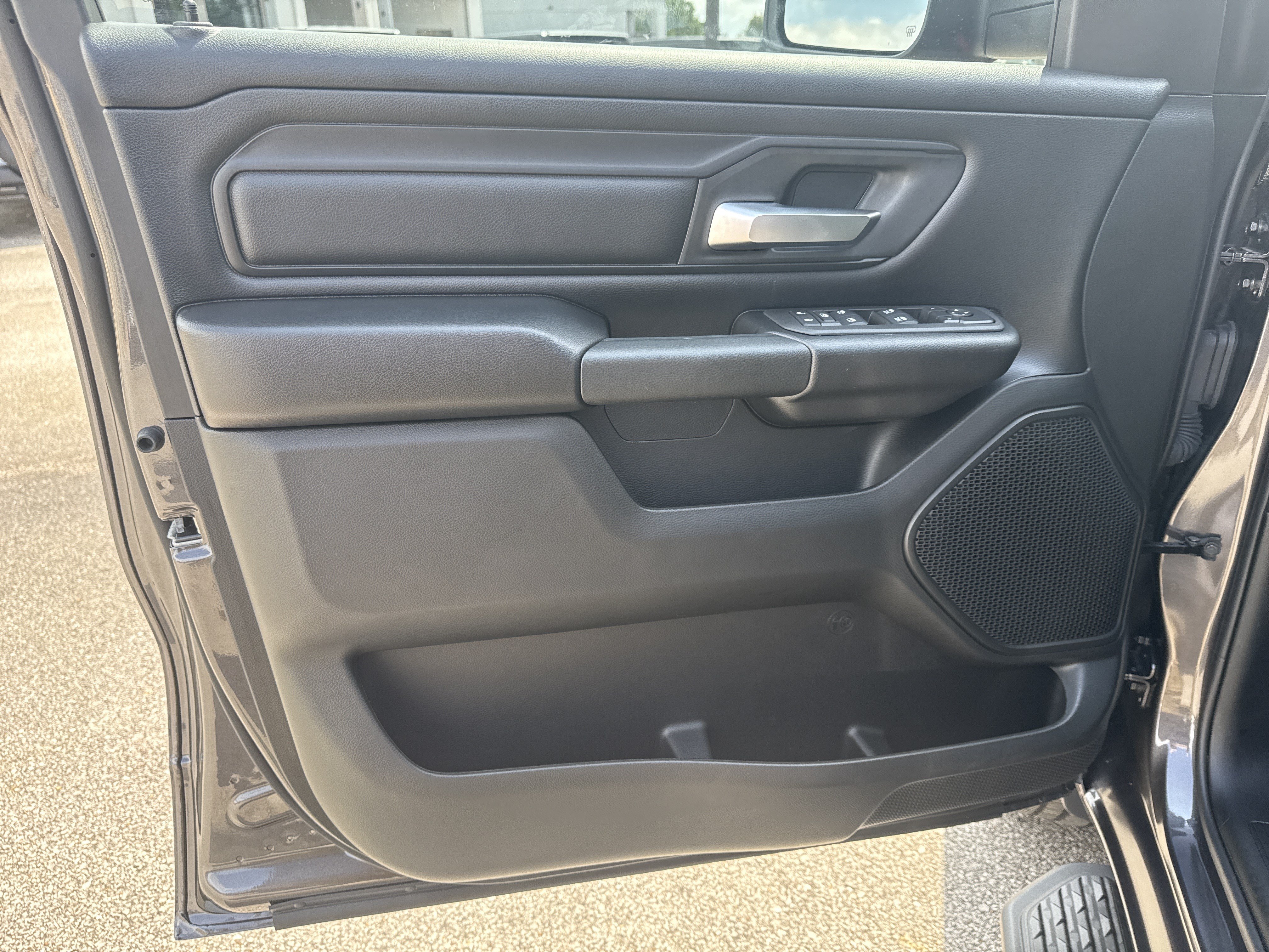 New 2026 RAM 1500 Express AWD/4WD image 12
