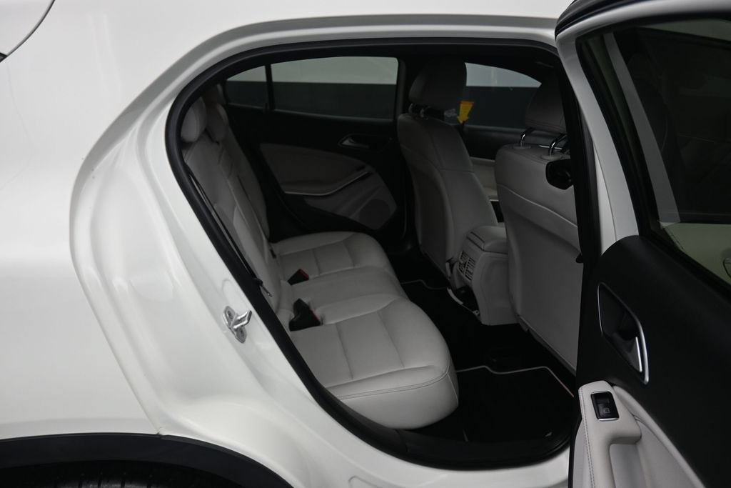 Used 2016 Mercedes-Benz GLA 250 image 36