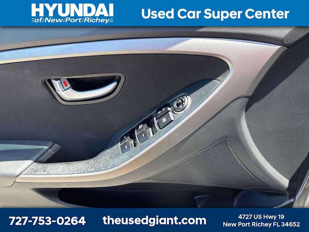 Used 2016 Hyundai Elantra GT FWD image 9