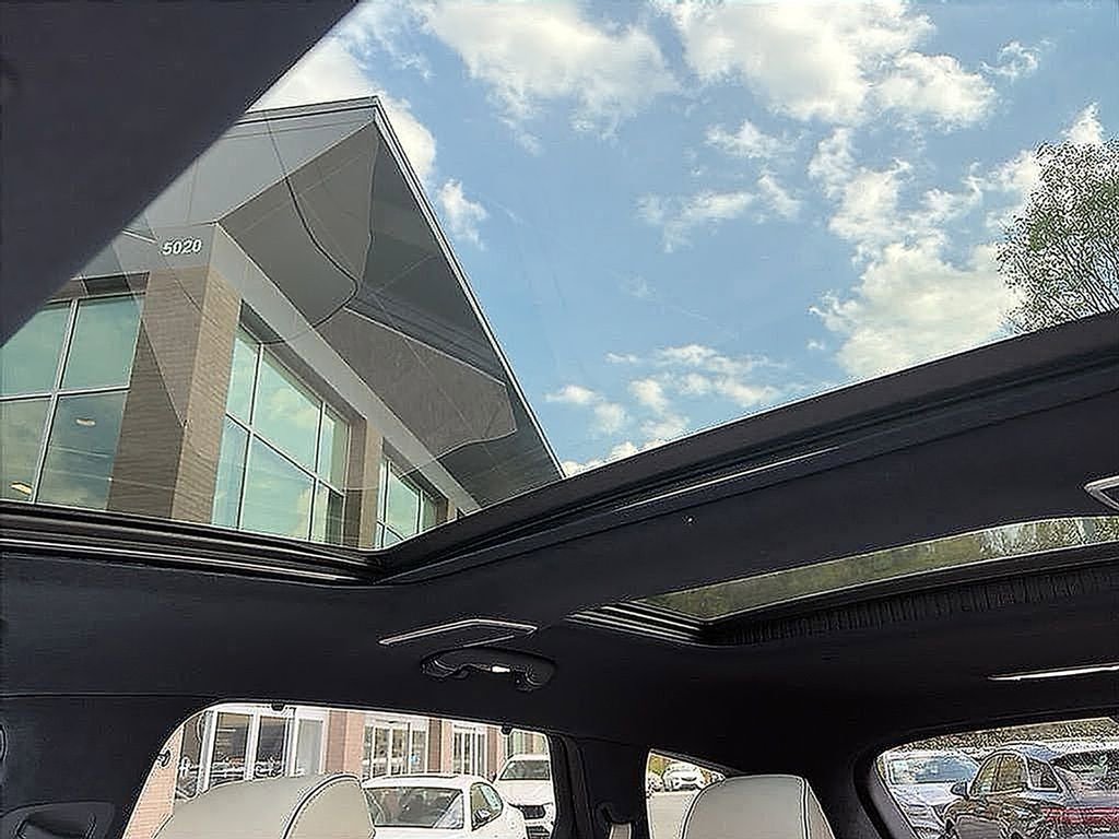 Certified 2025 Genesis GV80 3.5T Prestige image 10