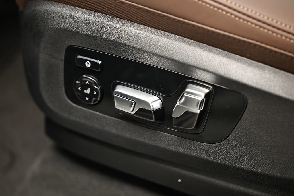 New 2026 BMW X5 xDrive50e w/ M Sport Package image 22