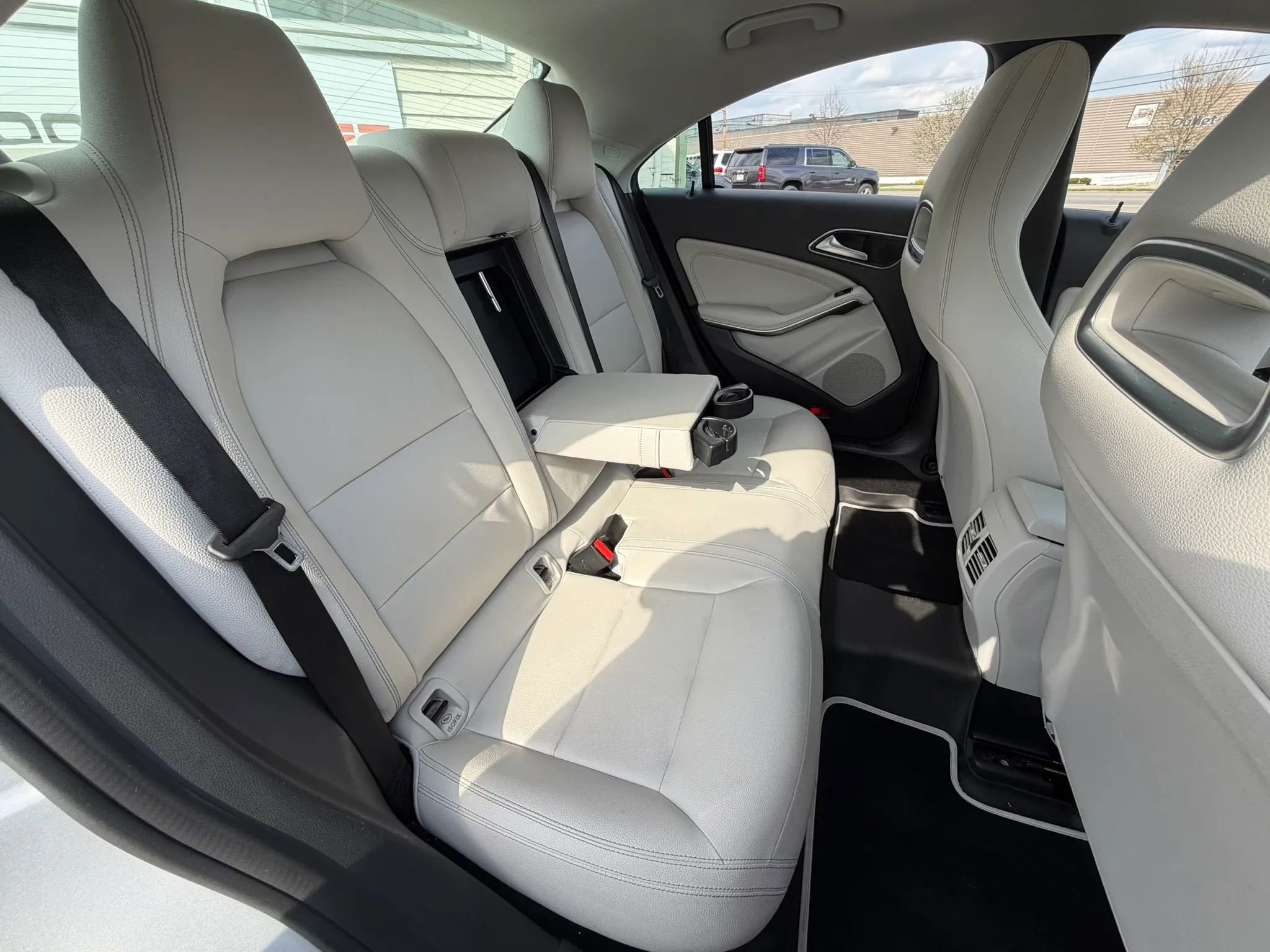Used 2019 Mercedes-Benz CLA 250 4MATIC image 37