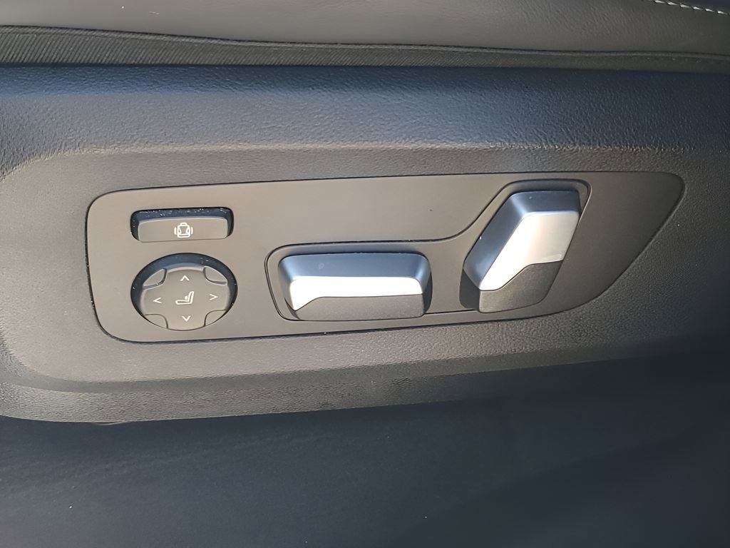 Used 2026 BMW X5 sDrive40i image 29