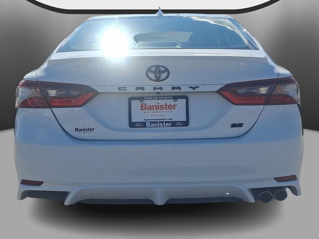 Used 2024 Toyota Camry SE FWD image 5