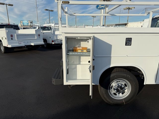 New 2026 Ford F250 XL w/ XL Chrome Package image 9