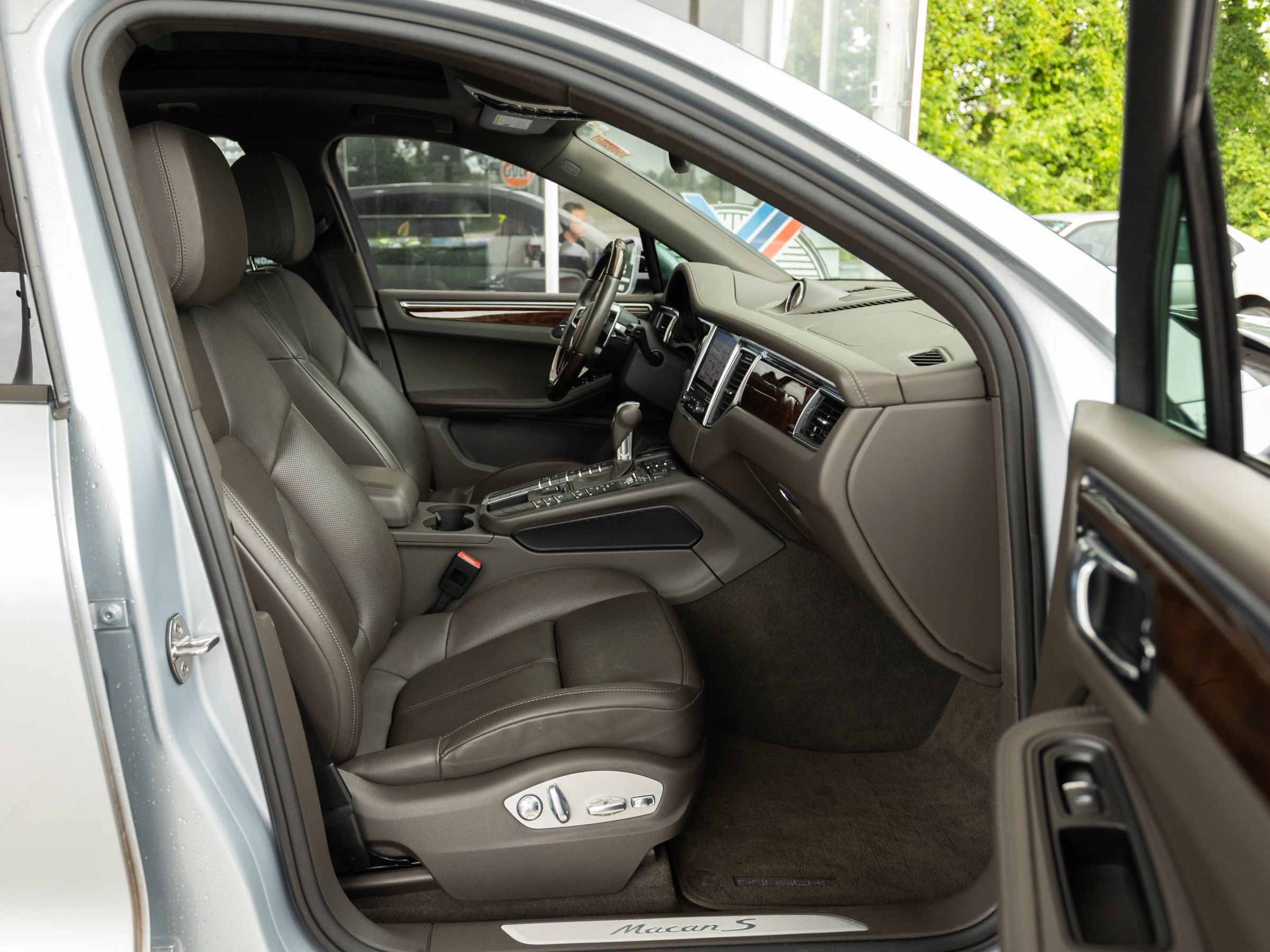 Used 2018 Porsche Macan S AWD/4WD image 22