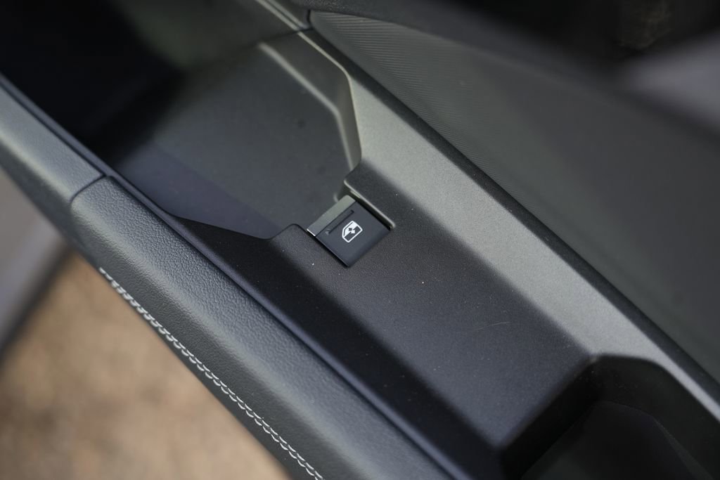 Used 2024 Audi Q4 e-tron Premium Plus w/ Premium Plus image 38