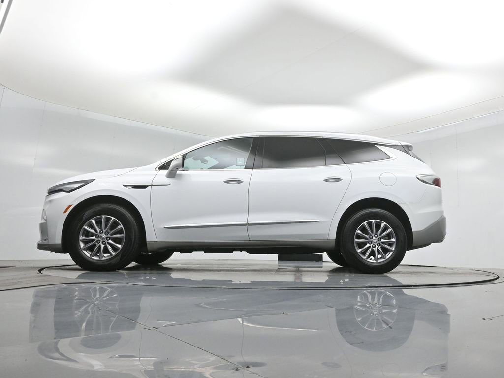 Used 2024 Buick Enclave Premium image 8
