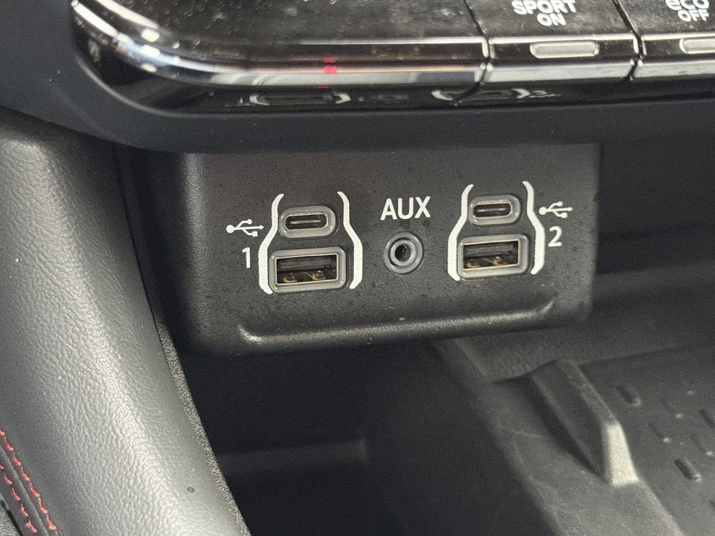 Used 2025 Dodge Durango R/T AWD/4WD image 7