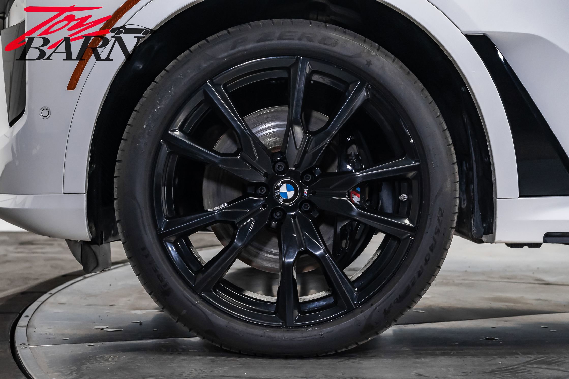 Used 2024 BMW X7 M60i w/ Executive Package image 18