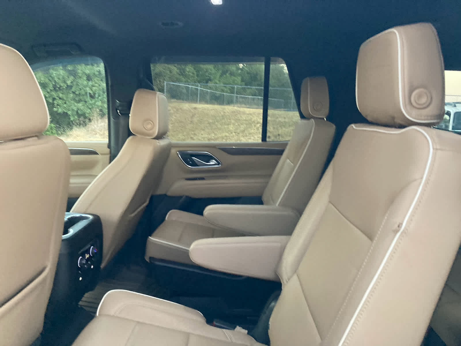 Used 2023 Chevrolet Tahoe Premier AWD/4WD image 5