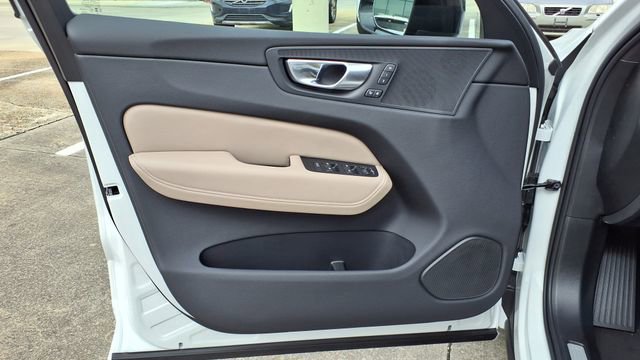 New 2026 Volvo XC60 B5 Core AWD/4WD image 12