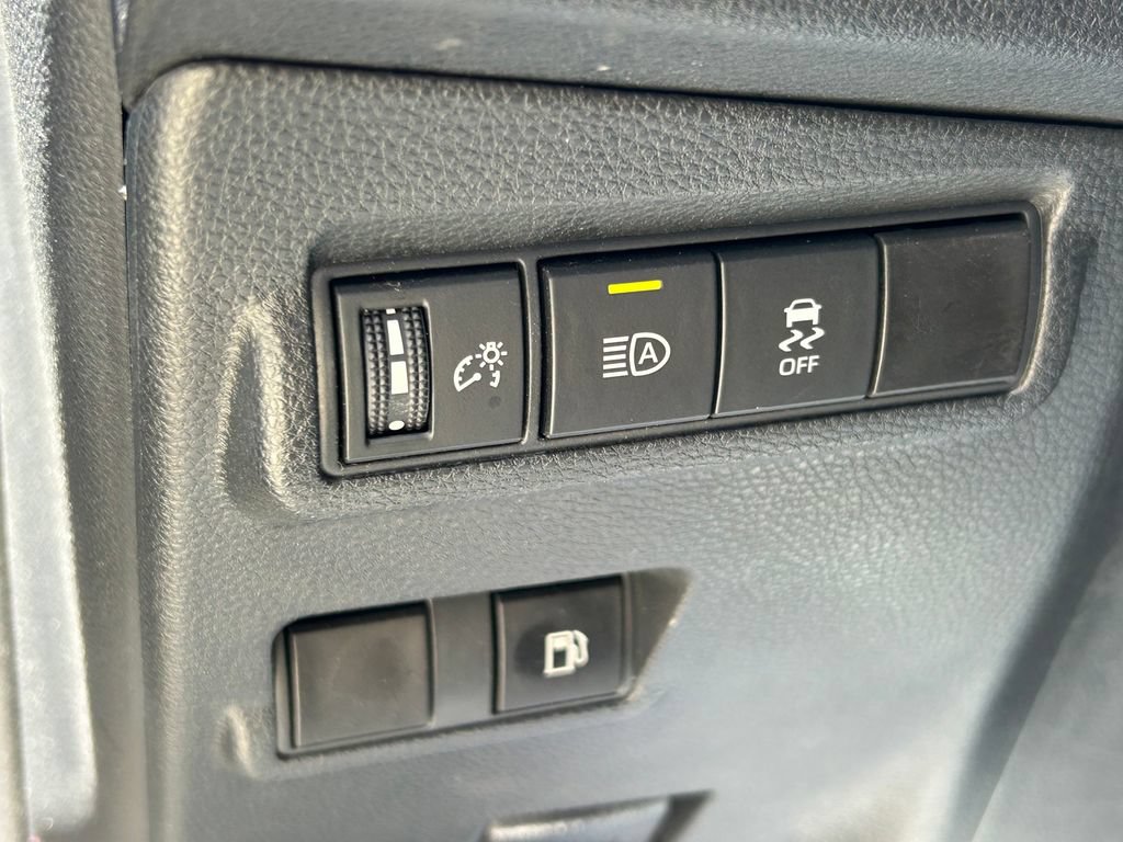 Used 2024 Toyota Corolla Cross AWD Hybrid image 24