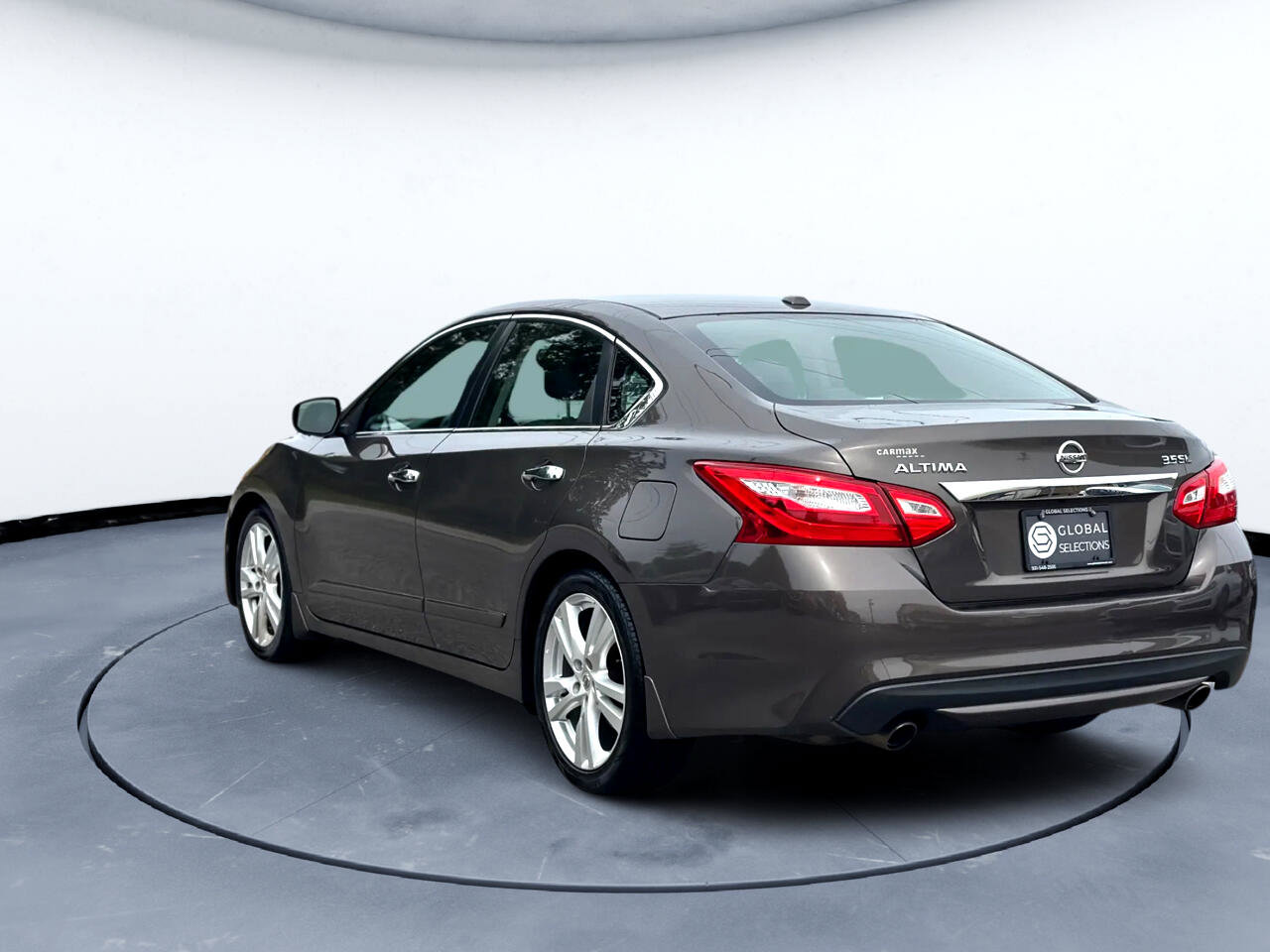 Used 2017 Nissan Altima 3.5 SL w/ 3.5SL Technology Package image 5