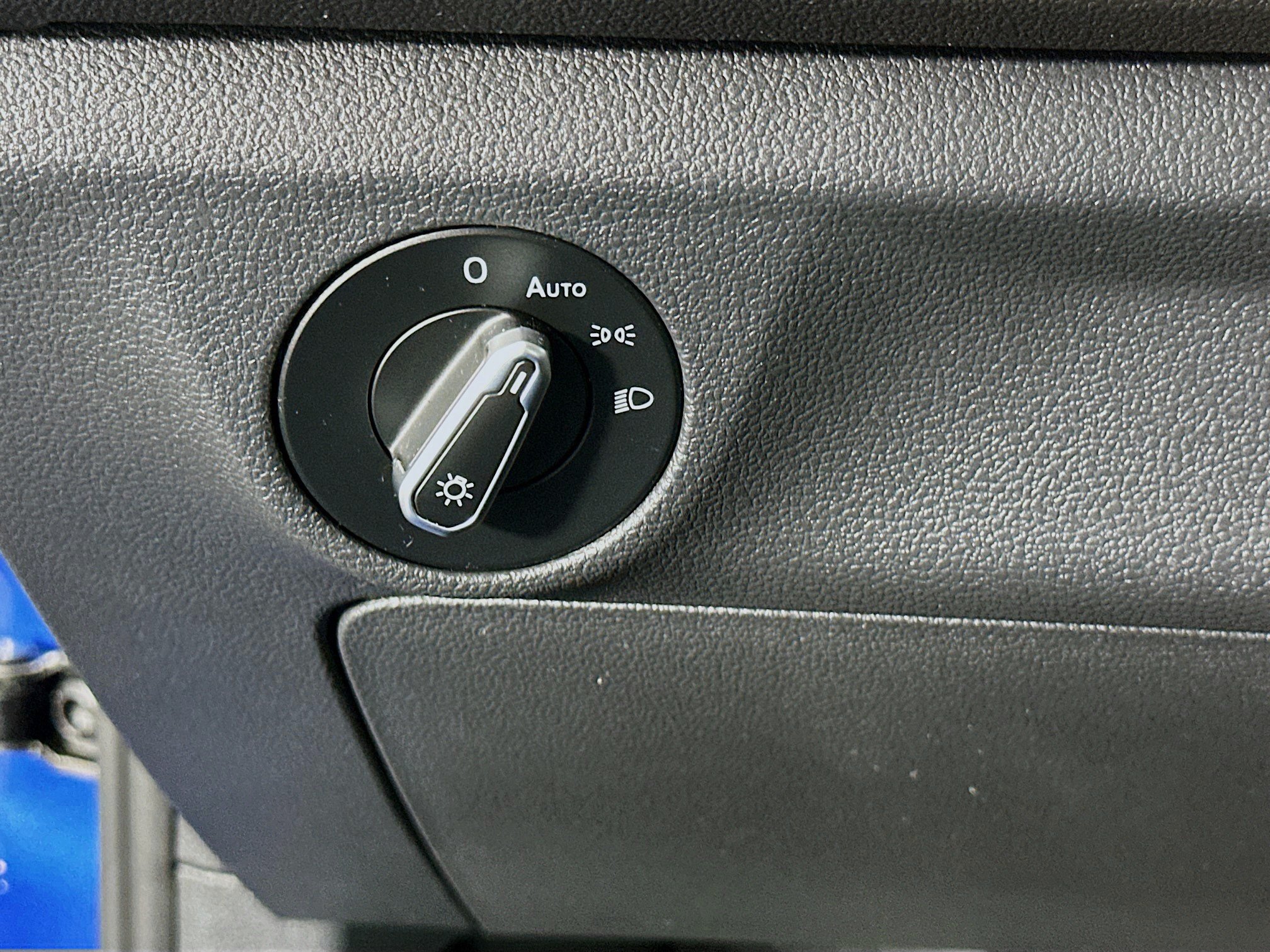 Used 2022 Volkswagen Jetta SE FWD image 16